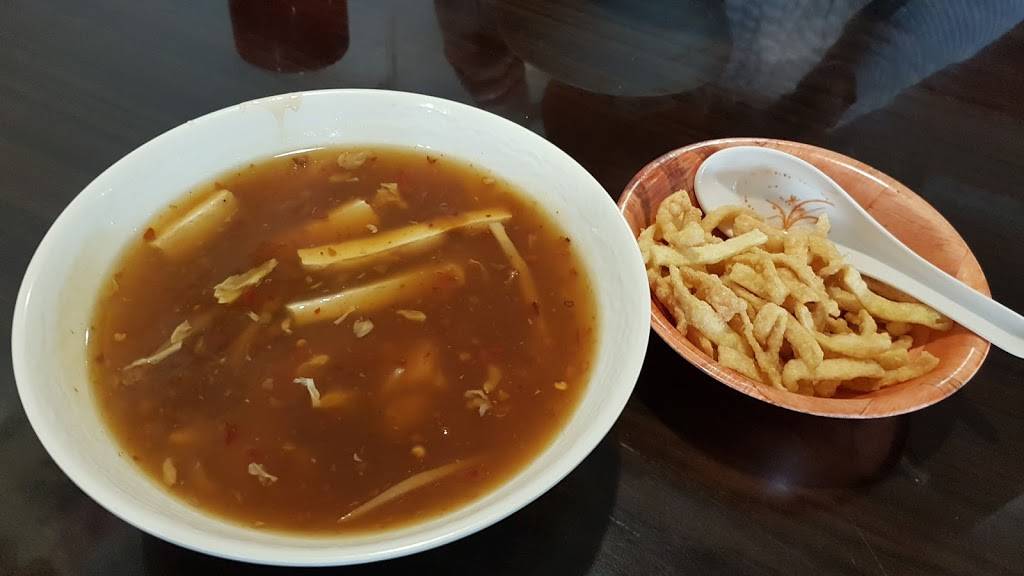 New Oriental Restaurant | restaurant | 550 E Chestnut Expy, Springfield, MO 65806, USA | 4173515686 OR +1 417-351-5686