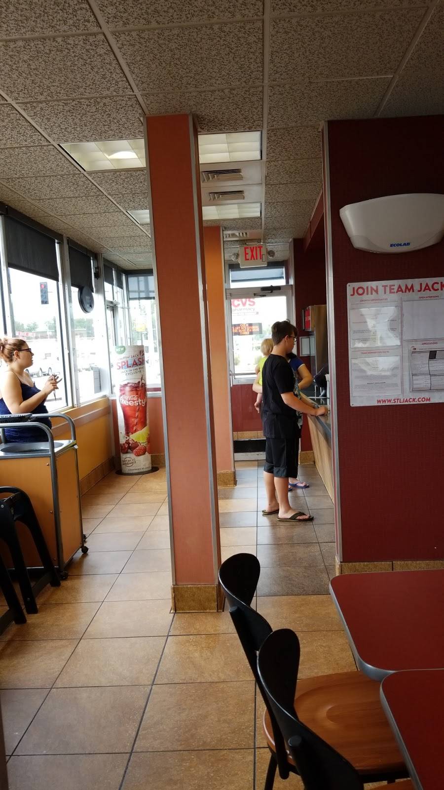 Jack in the Box | restaurant | 41 E Edwardsville Rd, Wood River, IL 62095, USA | 6182542098 OR +1 618-254-2098