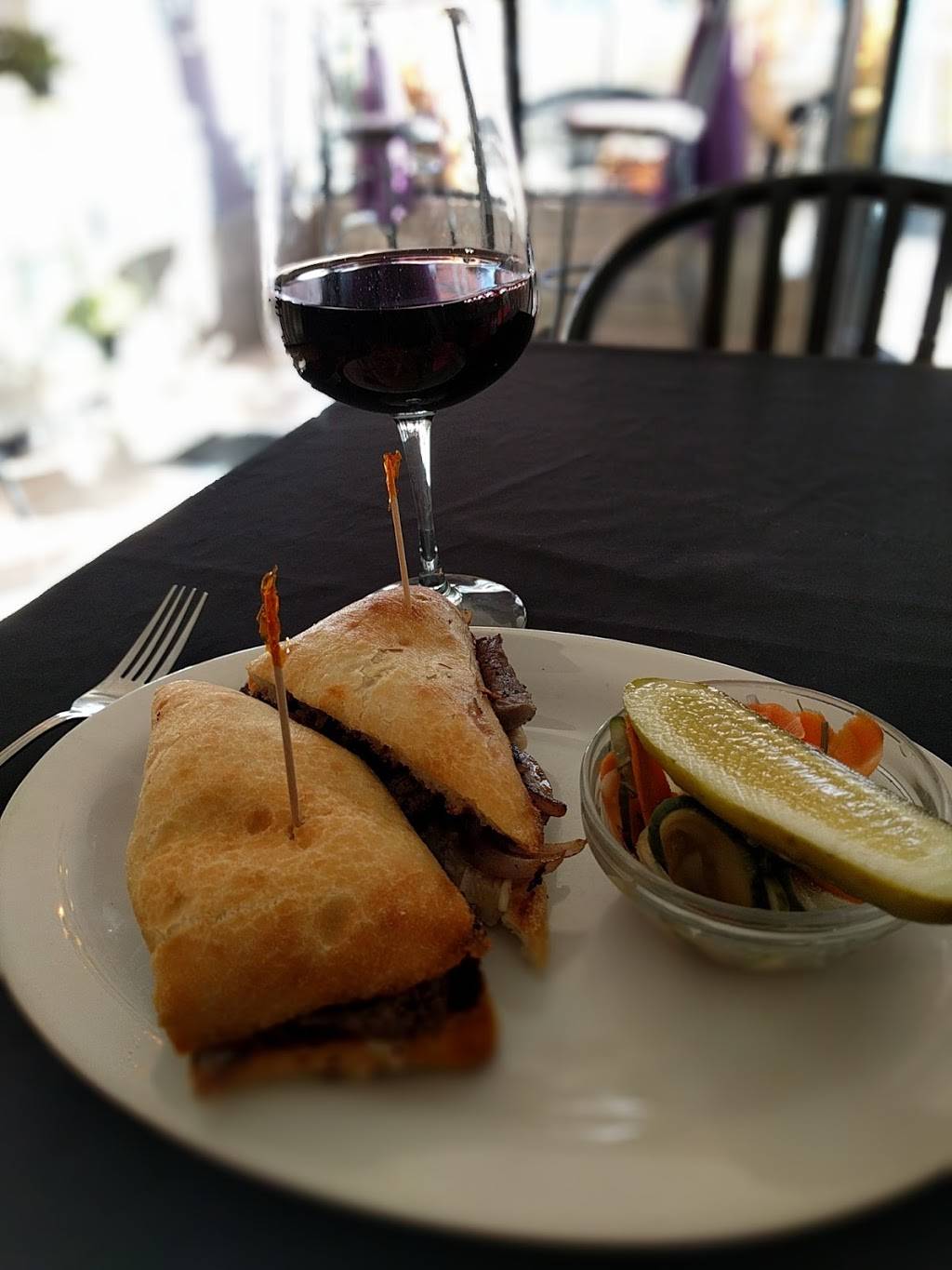 Ferrera | restaurant | 25 Robinson St, Simcoe, ON N3Y 3P2, Canada | 2264403111 OR +1 226-440-3111