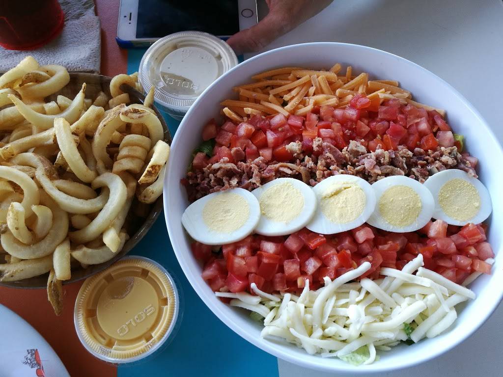 Hooters | meal takeaway | 192 W, Boardwalk Pl E, Madeira Beach, FL 33708, USA | 7277974668 OR +1 727-797-4668