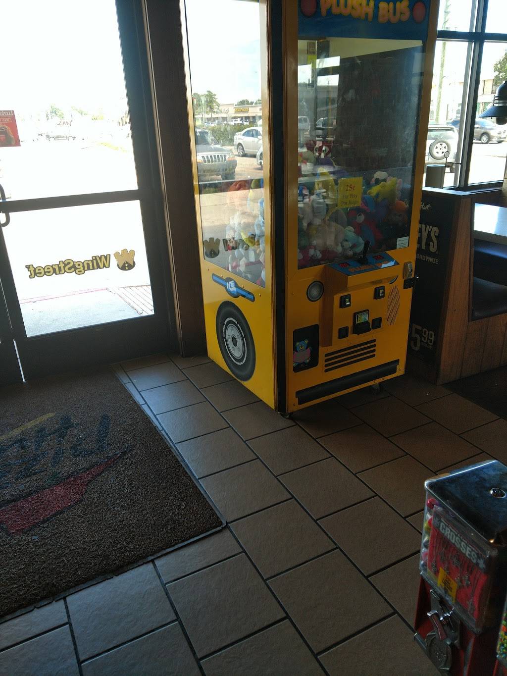 Pizza Hut | restaurant | 150 1st St E, Humble, TX 77338, USA | 2814461711 OR +1 281-446-1711