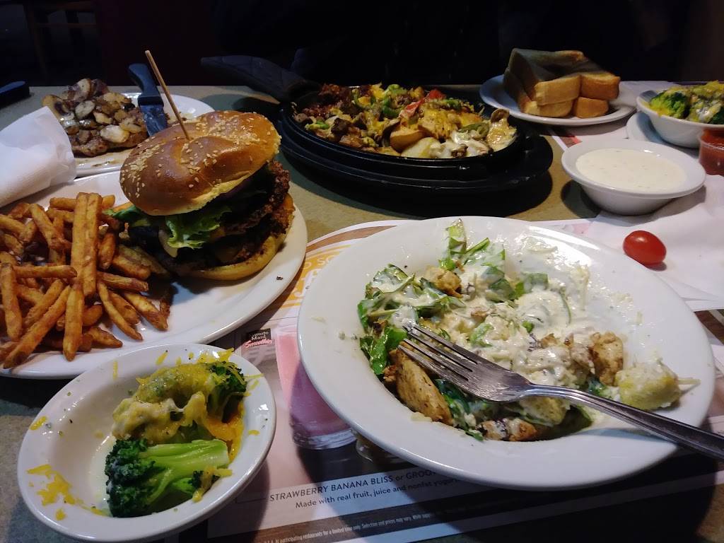 Dennys | restaurant | 6207 Wilson Mills Rd, Highland Heights, OH 44143, USA | 4404731205 OR +1 440-473-1205