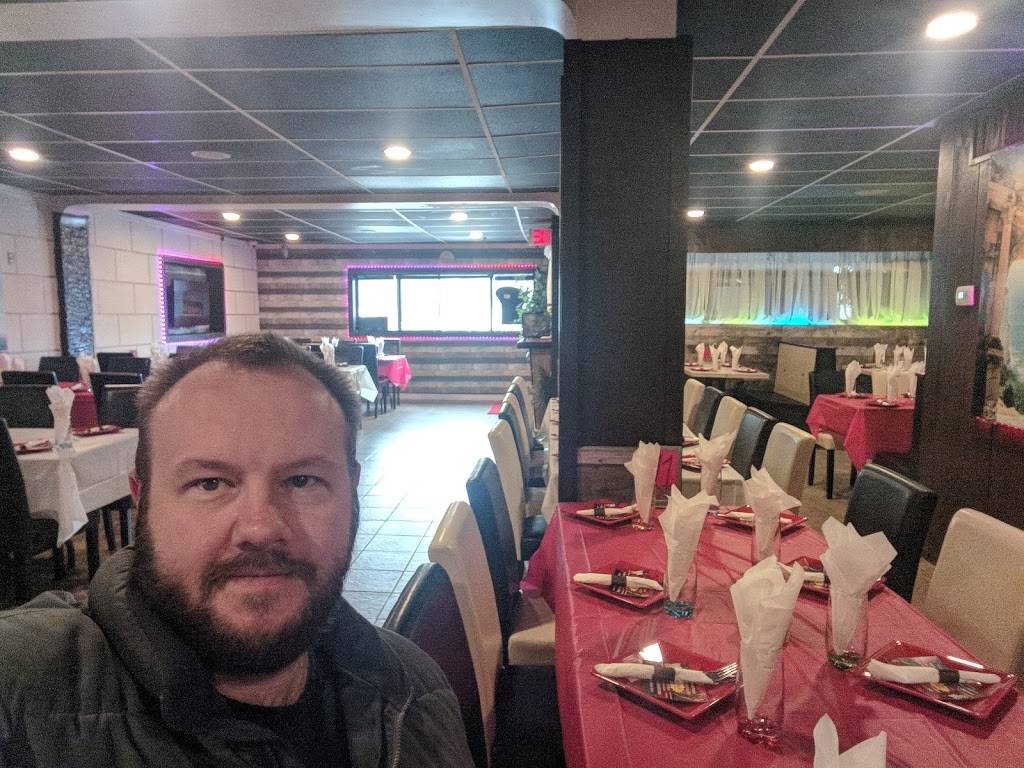 Beirut Restaurant | restaurant | 410 Front Rd, Windsor, ON N9J 1Z9, Canada | 5199927373 OR +1 519-992-7373