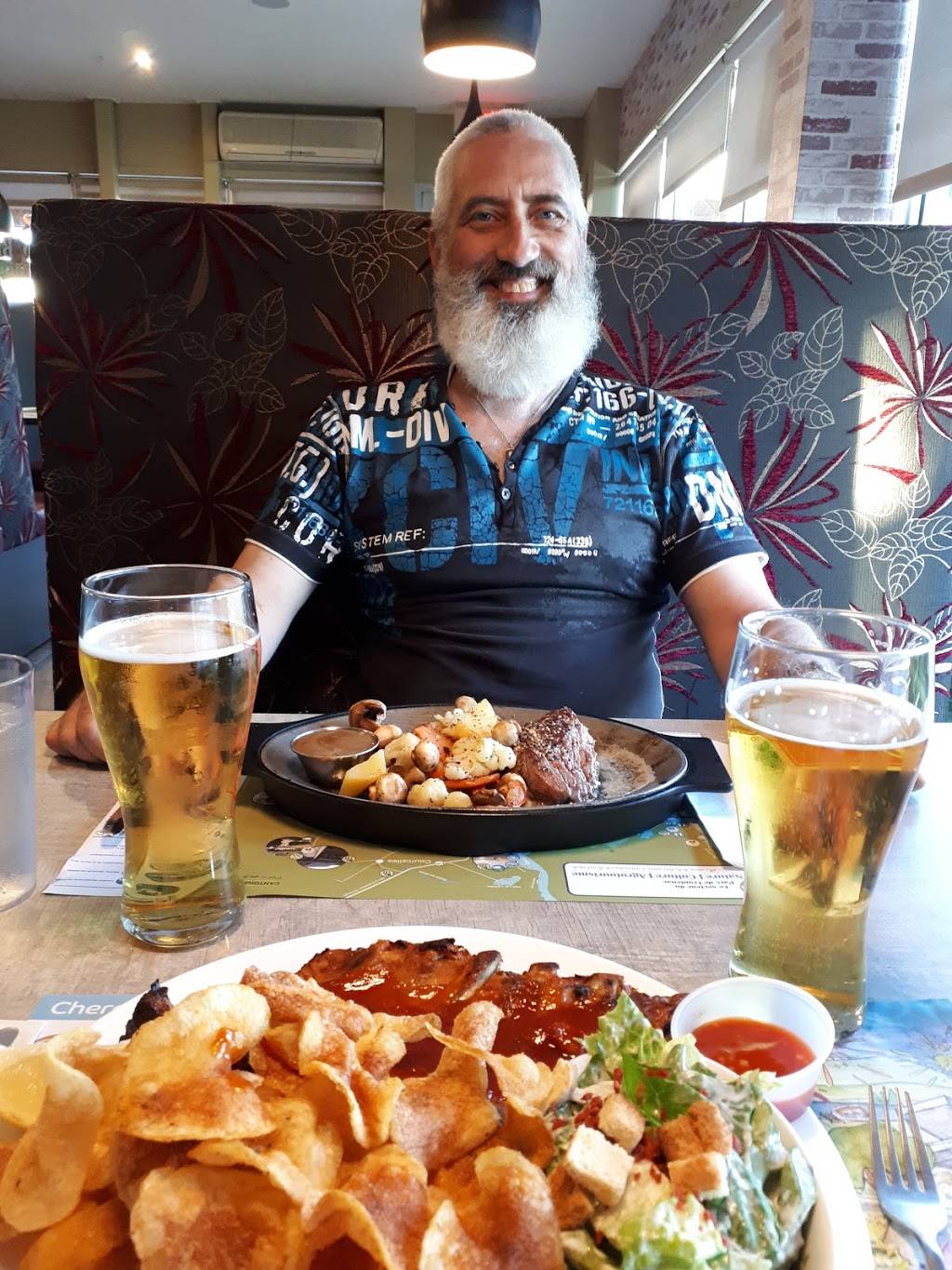 Resto & Brasserie Le Moulin | restaurant | 3164 Rue Laval, Lac-Mégantic, QC G6B 1A4, Canada | 8195830886 OR +1 819-583-0886