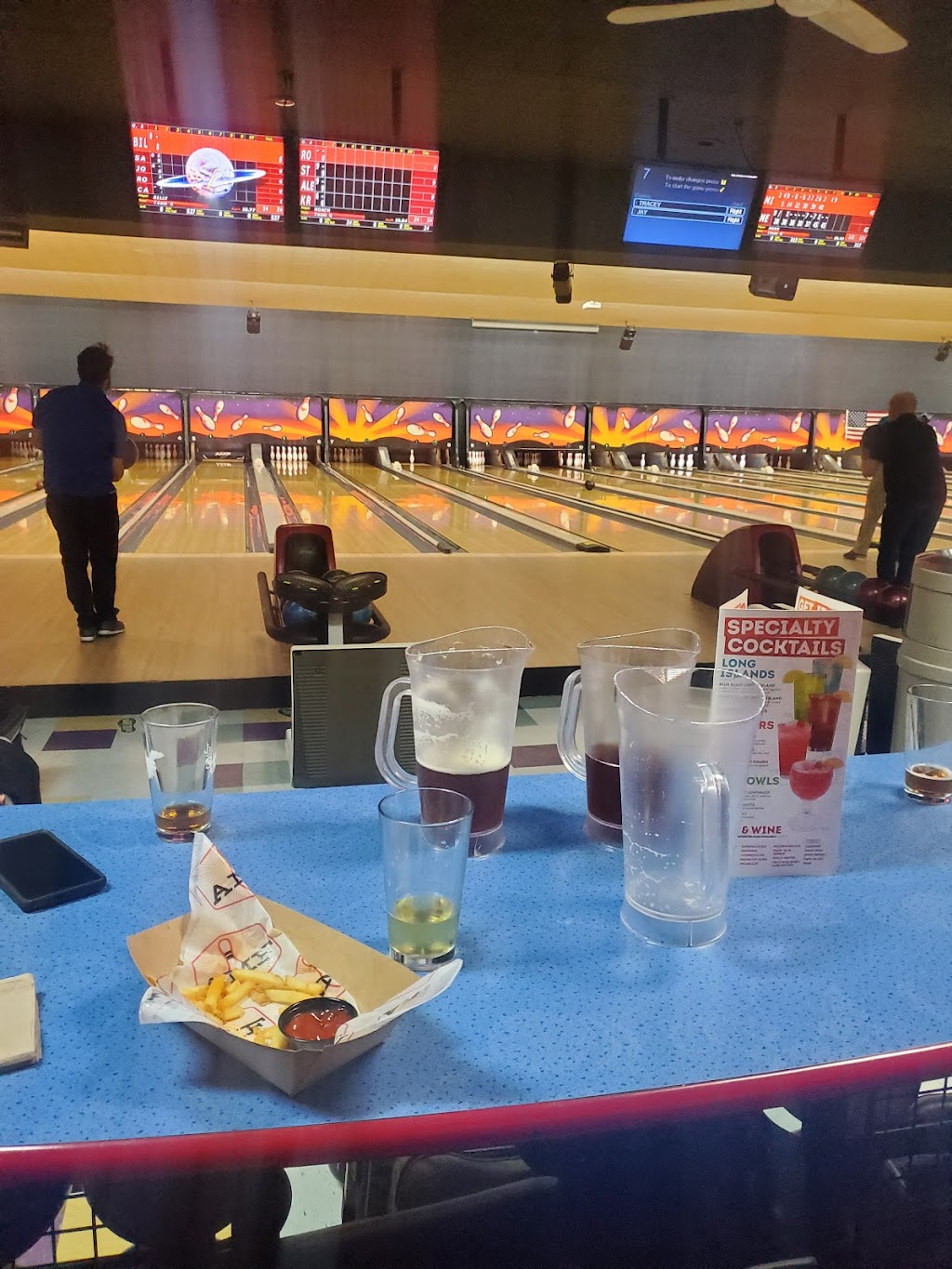 Bowlero South Boulevard | restaurant | 4501 South Blvd, Charlotte, NC 28209, USA | 7045270333 OR +1 704-527-0333