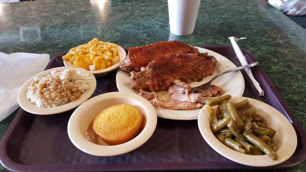 Qs Restaurant | restaurant | 1599 White Way, Atlanta, GA 30344, USA | 4047679894 OR +1 404-767-9894