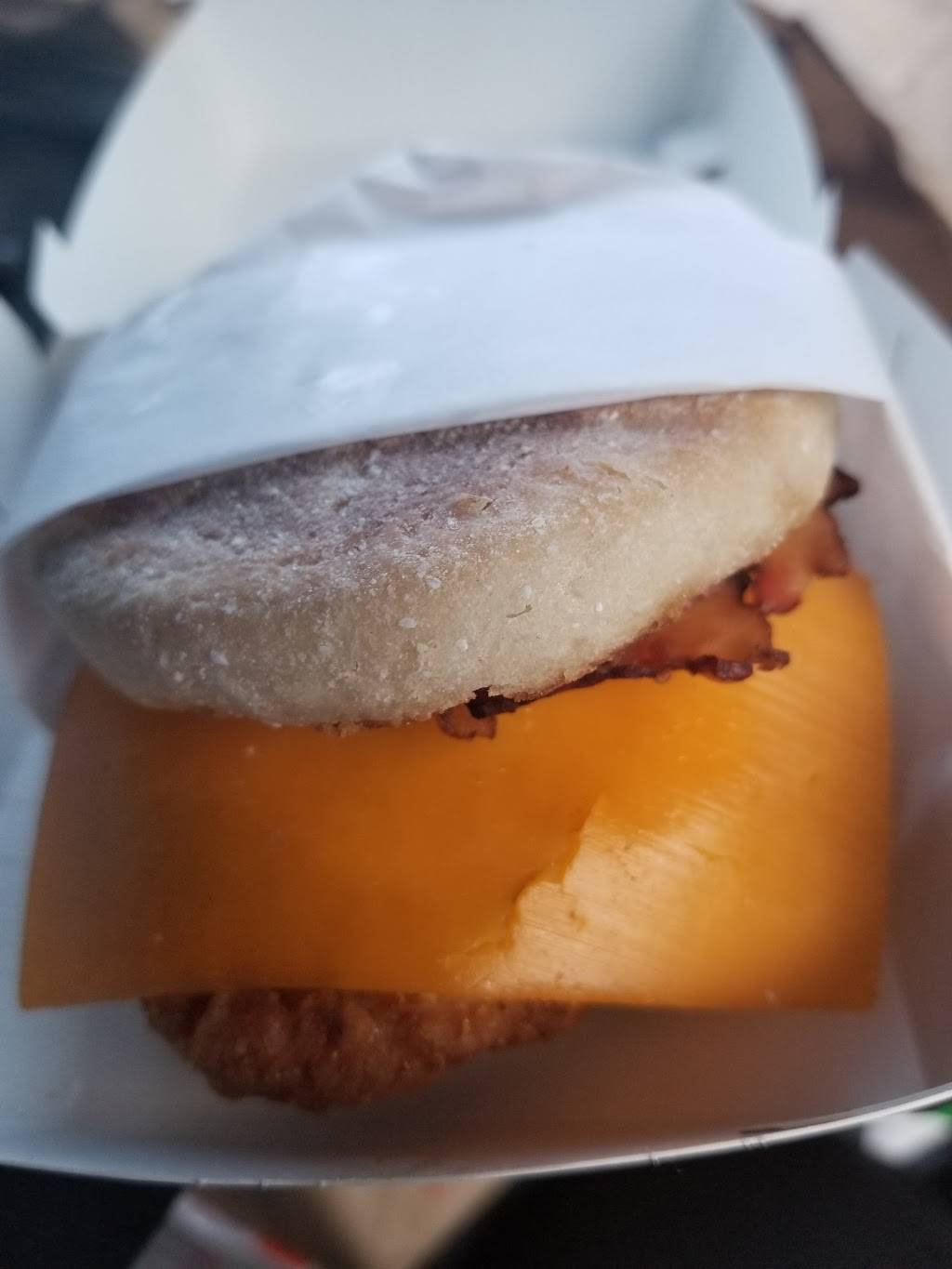 Jack in the Box | restaurant | 2125 N Windsor Ave, Altadena, CA 91001, USA | 6267910932 OR +1 626-791-0932