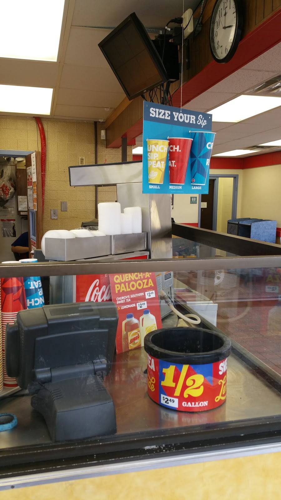 Churchs Chicken | restaurant | 410 9th St NE, Canton, OH 44704, USA | 3304543595 OR +1 330-454-3595