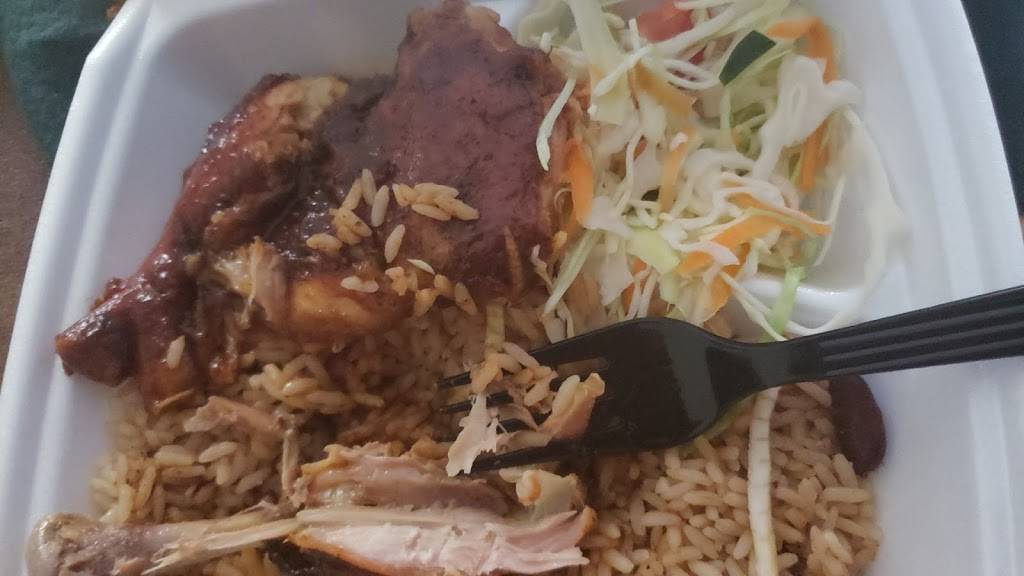 Donna’s Caribbean Restaurant | restaurant | 19851 NW 2nd Ave, Miami Gardens, FL 33169, USA | 7866577114 OR +1 786-657-7114