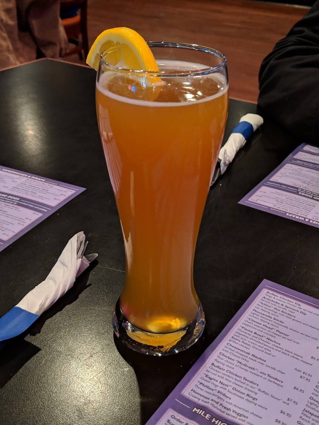 Screwballs Sports Bar & Grille | restaurant | 216 W Beidler Rd #600, King of Prussia, PA 19406, USA | 6103373888 OR +1 610-337-3888