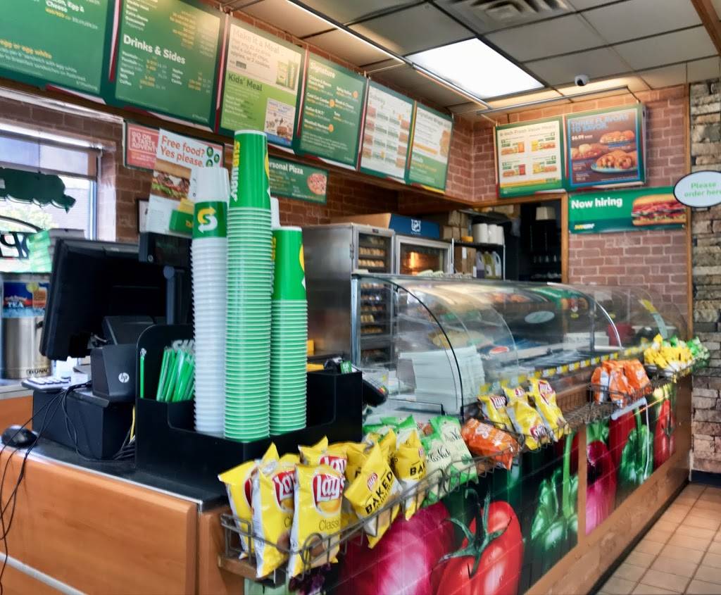 Subway Restaurants | restaurant | 202 NC-9, Black Mountain, NC 28711, USA | 8286698009 OR +1 828-669-8009