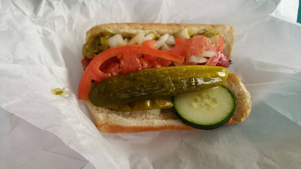 Strats | restaurant | 231 North Ave, Villa Park, IL 60181, USA | 6308320435 OR +1 630-832-0435