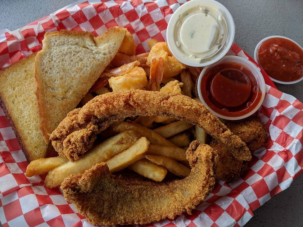 Stumpys Lakeside Grill | restaurant | 2323 S Morgan St, Granbury, TX 76048, USA | 8172791000 OR +1 817-279-1000