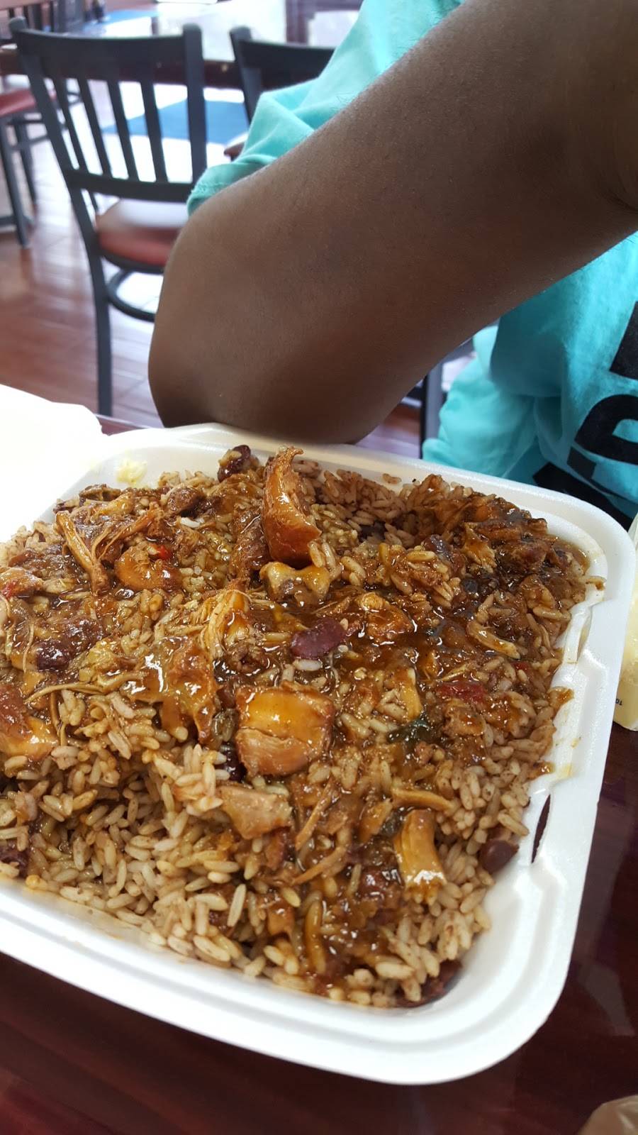 Golden Krust Caribbean Restaurant | bakery | 315 Jonesboro Rd, McDonough, GA 30253, USA | 6788345082 OR +1 678-834-5082