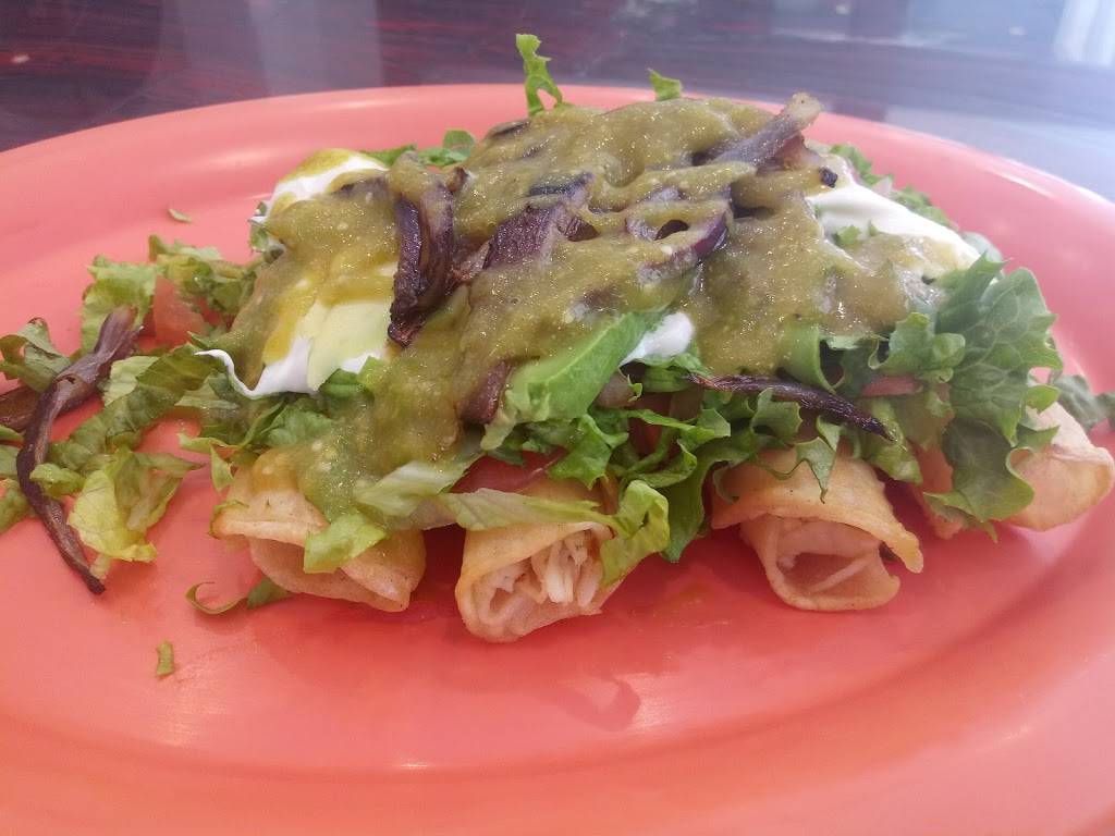 Lake Forest Food & Wine | restaurant | 645 N Bank Ln #120, Lake Forest, IL 60045, USA | 8472340620 OR +1 847-234-0620