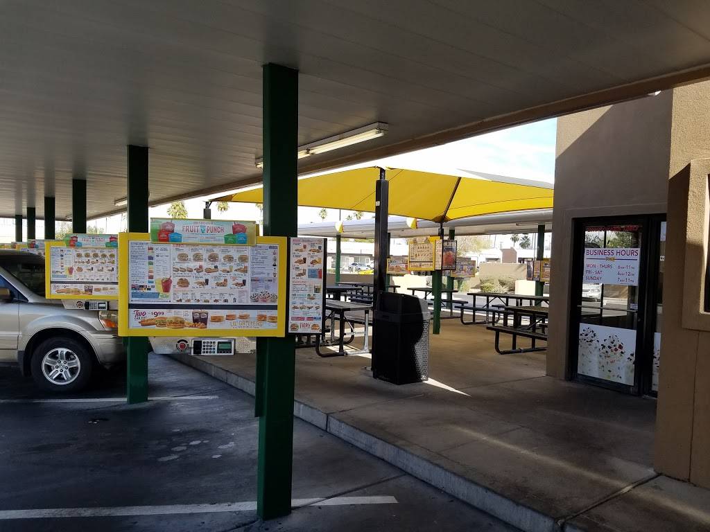 Sonic Drive-In | restaurant | 6501 W Glendale Ave, Glendale, AZ 85301, USA | 6238424515 OR +1 623-842-4515