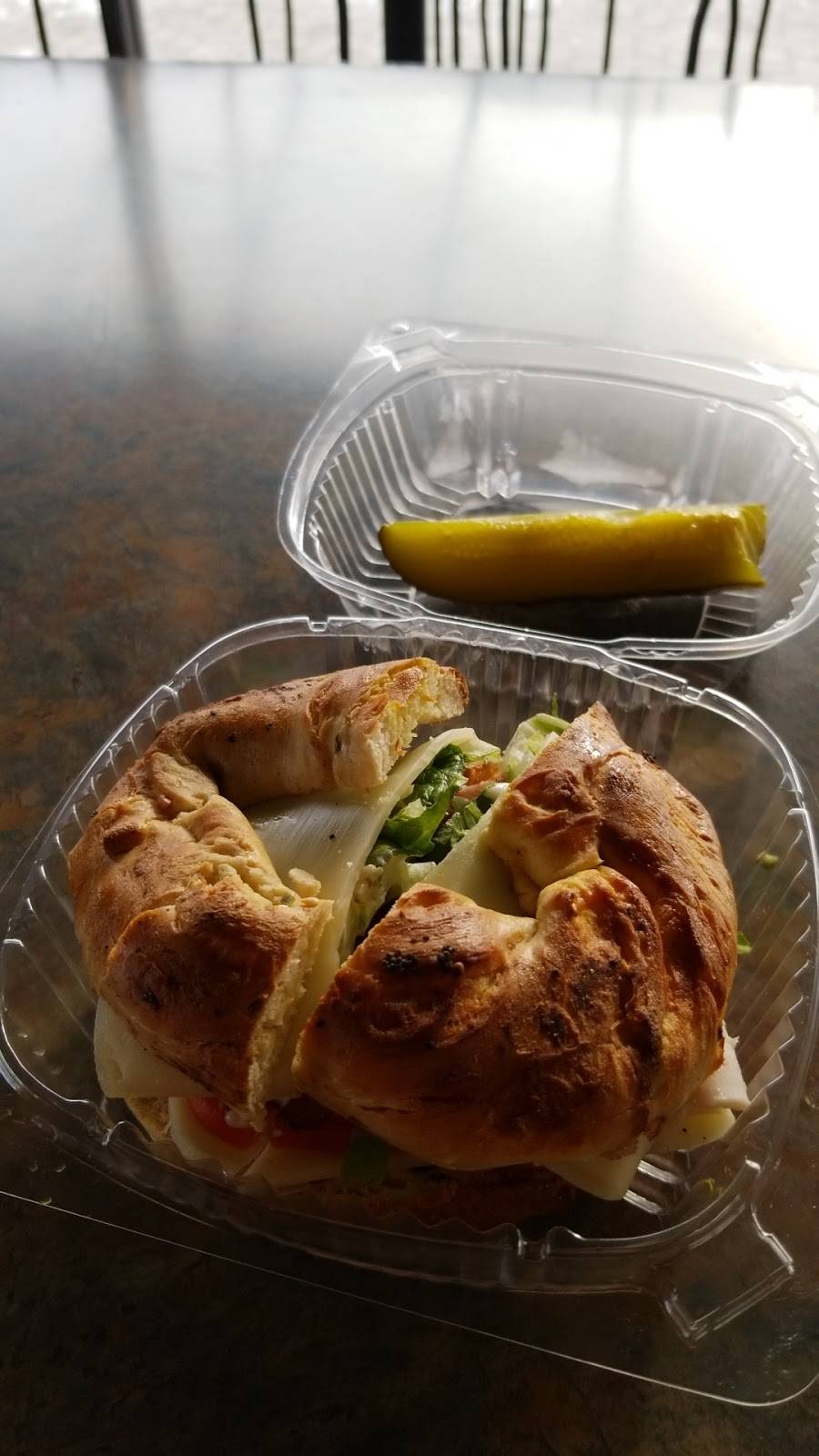 Cadmans Montreal Bagels | restaurant | 2177 Carling Ave, Ottawa, ON K2A 3V6, Canada | 6137224357 OR +1 613-722-4357