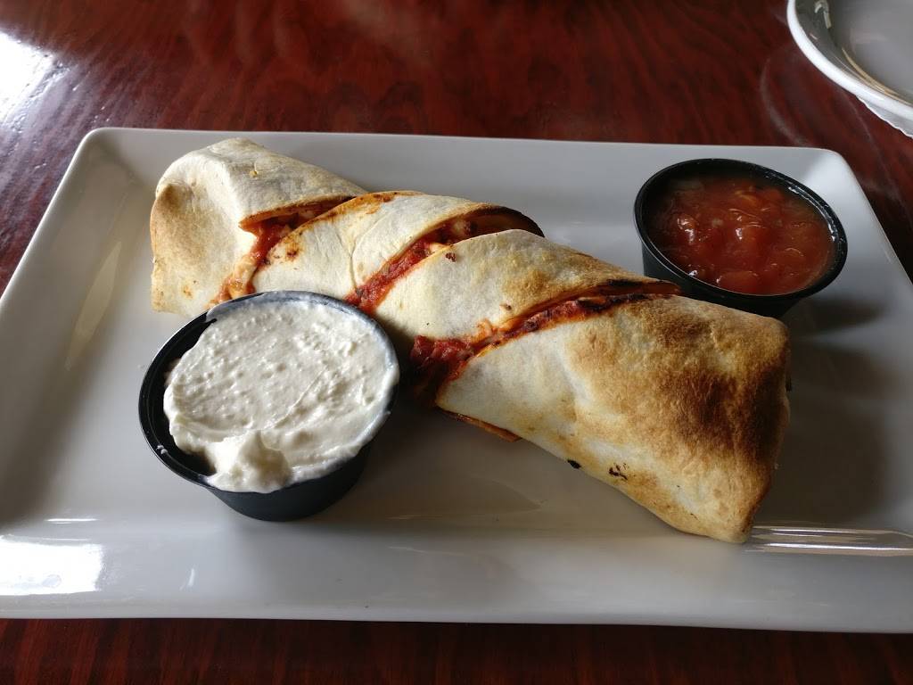 Deja Vu Restaurant & Bar | restaurant | 882 Main St E, Hawkesbury, ON K6A 1B6, Canada | 6136320111 OR +1 613-632-0111