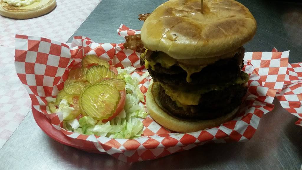 Kennys Burgers | restaurant | 1927 Goliad Rd, San Antonio, TX 78223, USA | 2103371355 OR +1 210-337-1355