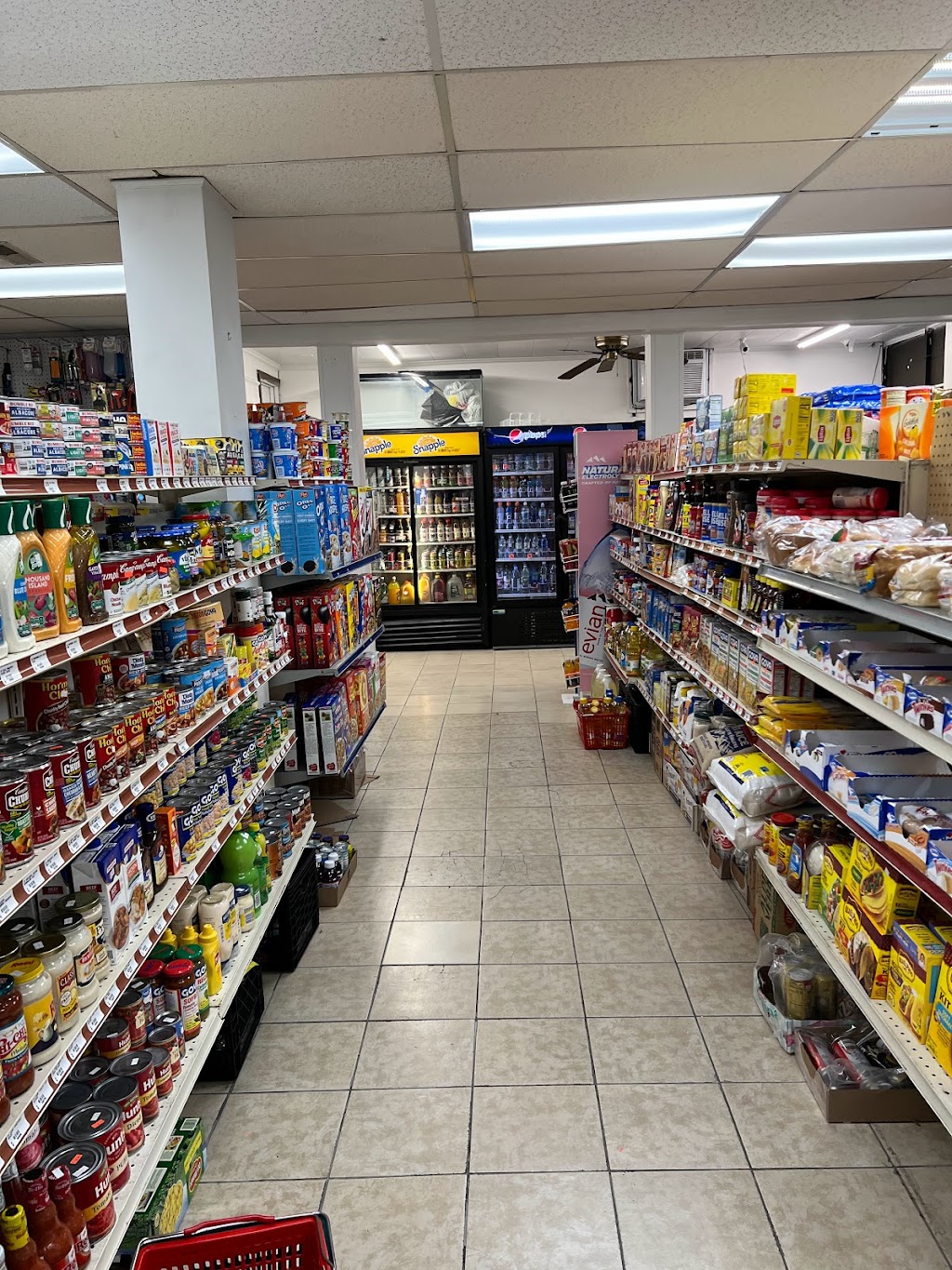 Farm Market | restaurant | 223 Durfee St, Fall River, MA 02720, USA | 5085676659 OR +1 508-567-6659