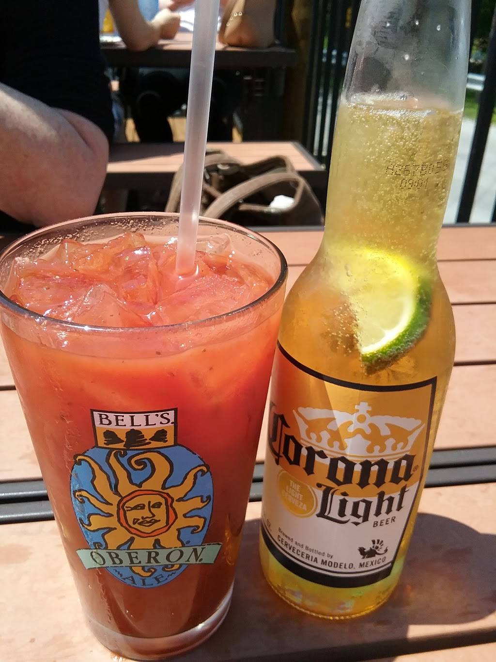 Bugaboo Bar And Grill | restaurant | 14527 S Lakeshore Dr, Cedar Lake, IN 46303, USA | 2193907232 OR +1 219-390-7232