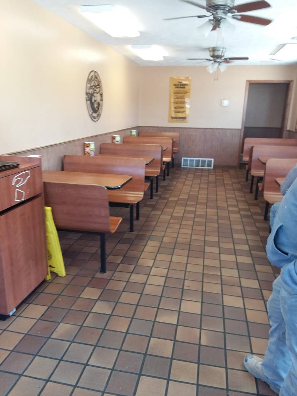 Taco Johns | restaurant | 1806 N Lincoln Ave, York, NE 68467, USA | 4023624737 OR +1 402-362-4737