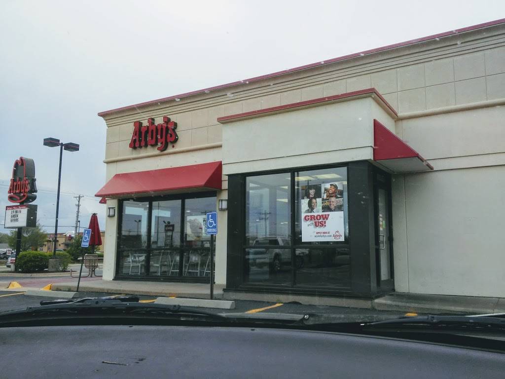 Arbys | meal takeaway | 8900 W Central Ave, Wichita, KS 67212, USA | 3167731915 OR +1 316-773-1915