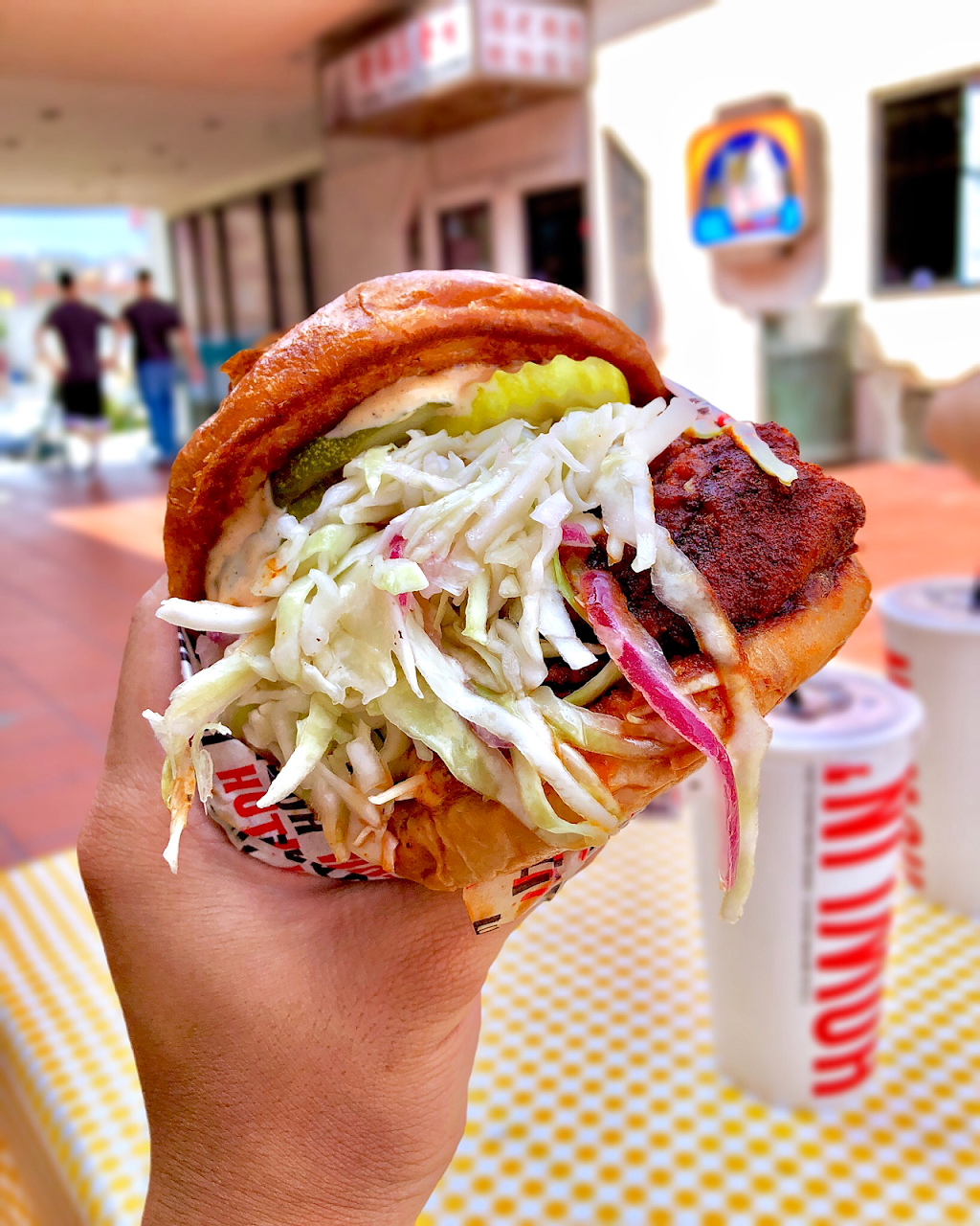 Howlin Rays | restaurant | 727 N Broadway #128, Los Angeles, CA 90012, USA | 2139358399 OR +1 213-935-8399