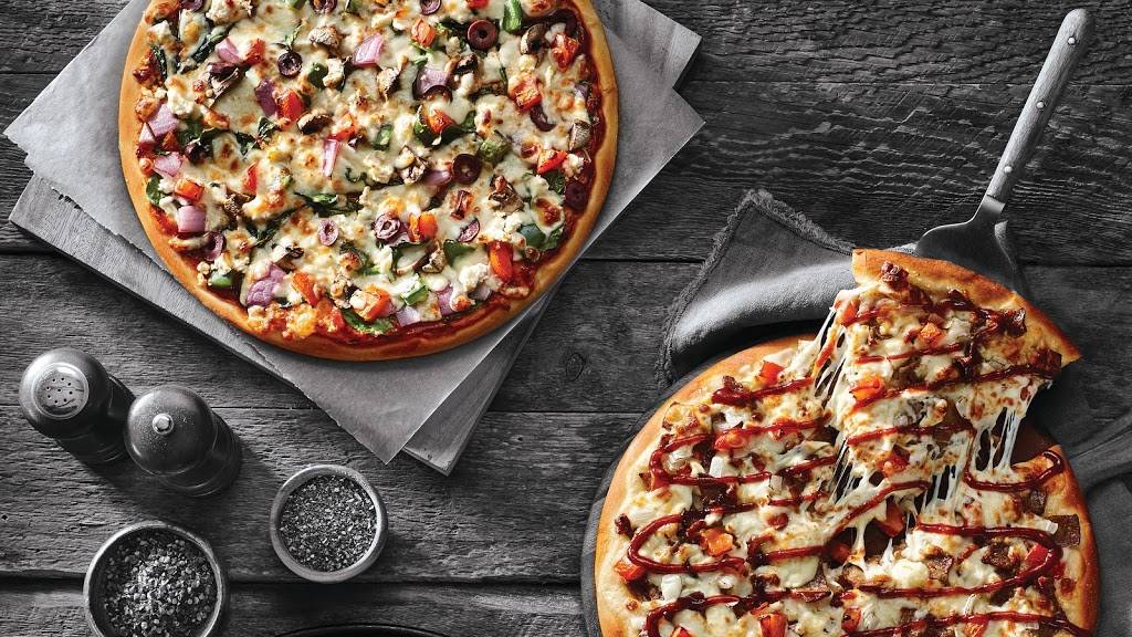 Pizza Delight | restaurant | 329 Main St, Sauble Beach, ON N0H 2G0, Canada | 5194221175 OR +1 519-422-1175