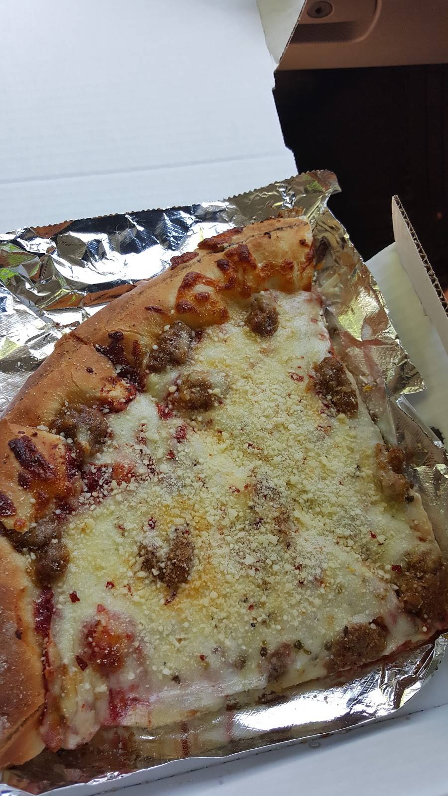 Gina Marias Pizza | meal delivery | 7416 Mitchell Rd, Eden Prairie, MN 55344, USA | 9529371589 OR +1 952-937-1589