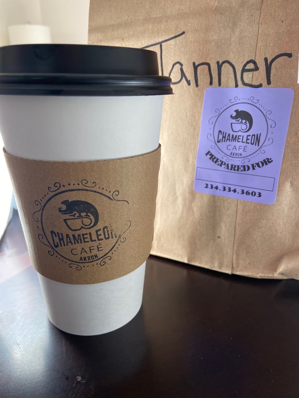 Chameleon Cafe Akron | restaurant | 23 S Main St, Akron, OH 44308, USA | 2343343603 OR +1 234-334-3603