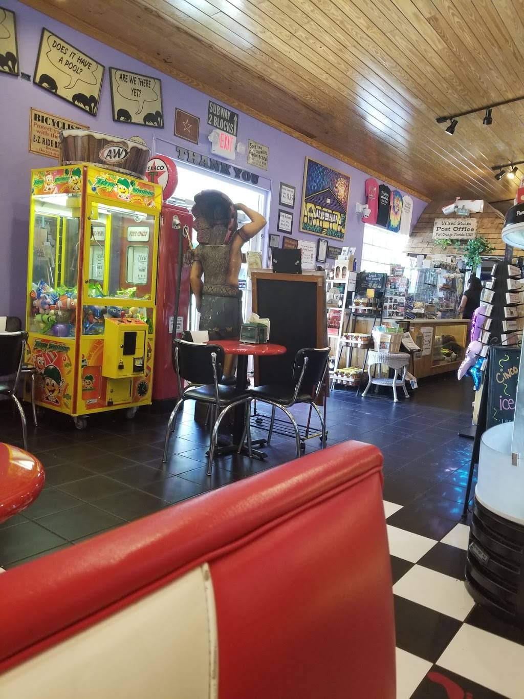 Neighbors General Store | restaurant | 5980 Spruce Creek Rd, Port Orange, FL 32127, USA | 3864922930 OR +1 386-492-2930