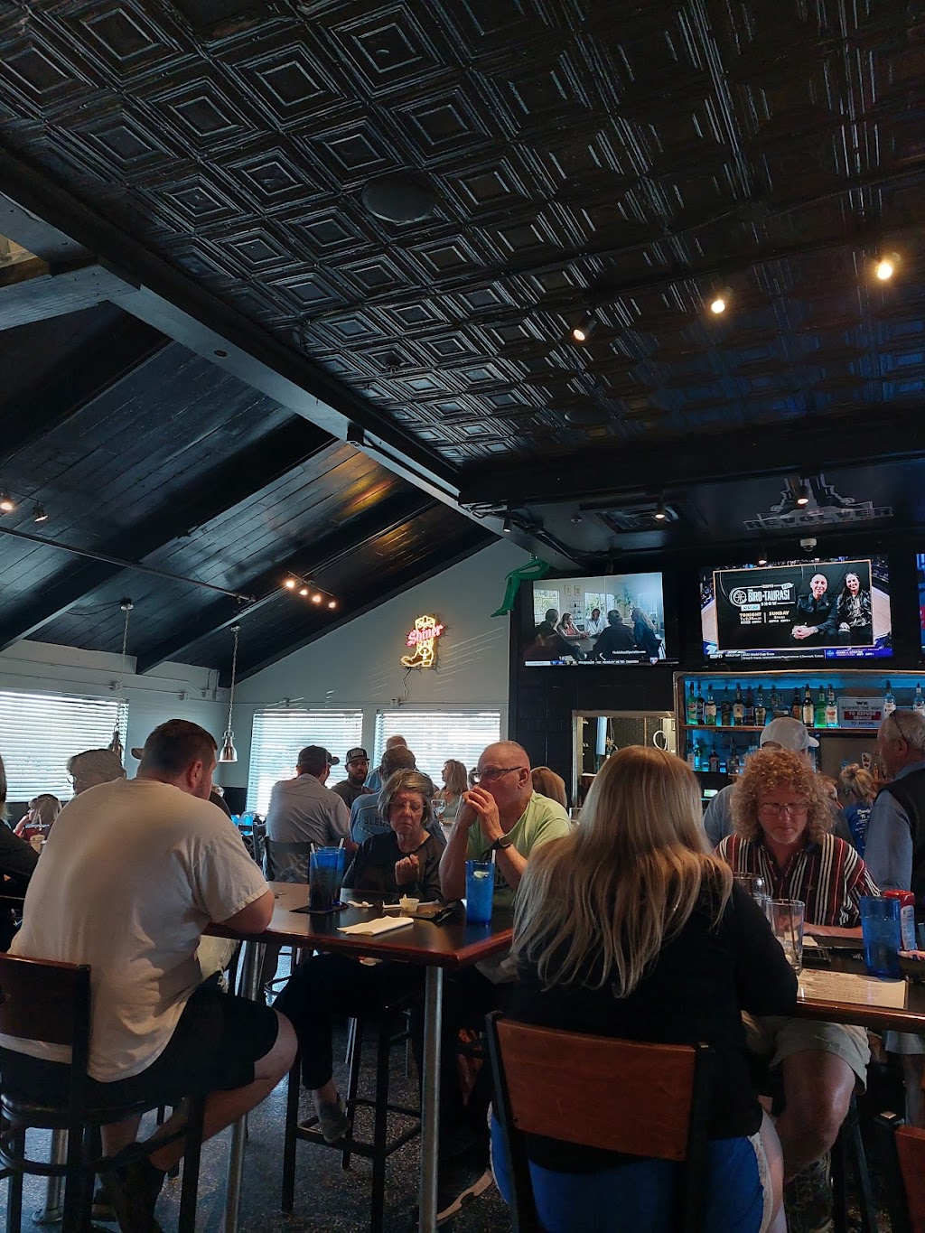 Randy’s Shrimp and Oyster Bar | restaurant | 1300 S Morgan St, Granbury, TX 76048, United States | 6829362321 OR +1 682-936-2321