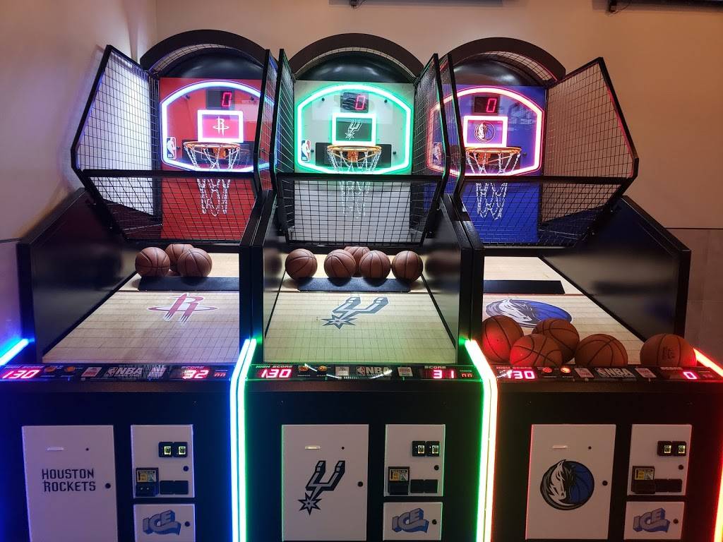 EinSteins Pub & Arcade | night club | 16733 W Airport Blvd #290, Richmond, TX 77407, USA | 8325320331 OR +1 832-532-0331