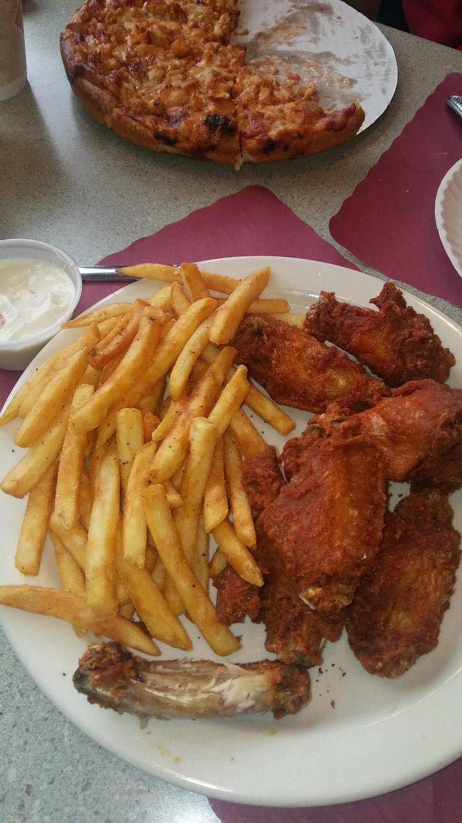 Newington Pizza Restaurant | restaurant | 2912, 75 Market Square, Newington, CT 06111, USA | 8606668421 OR +1 860-666-8421