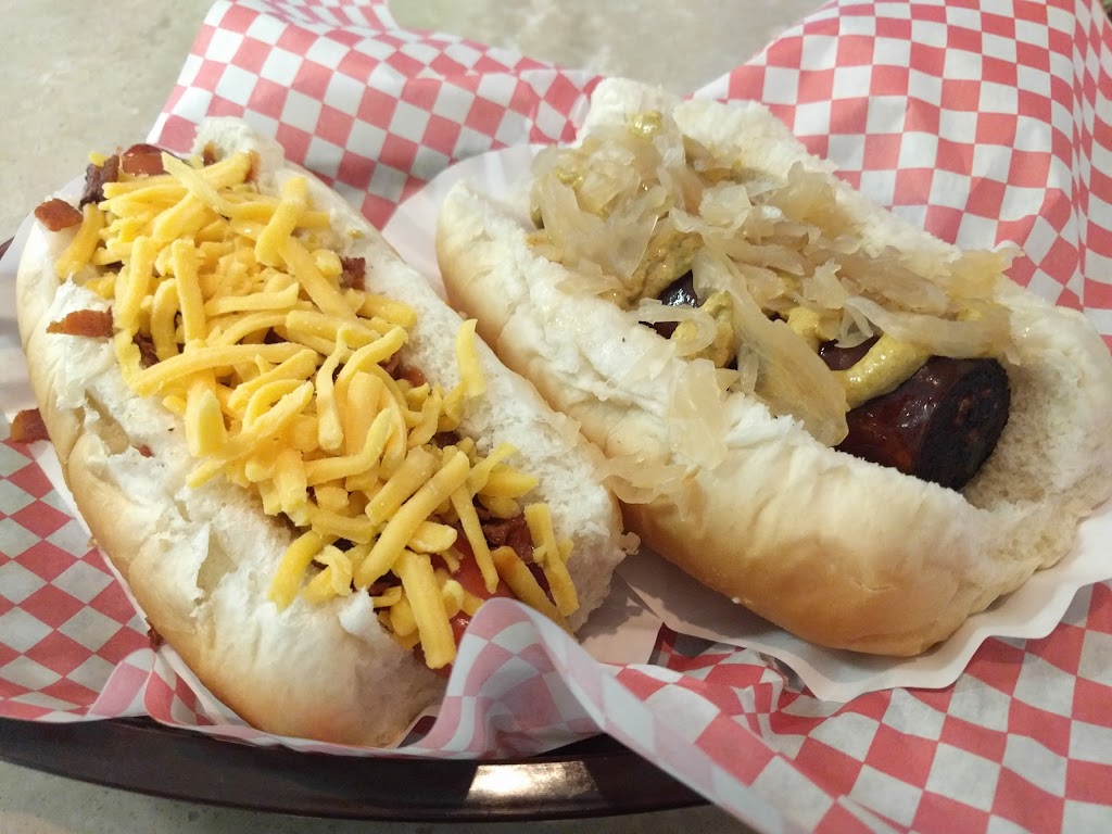 Packs & Dogs | restaurant | 223 Shiloh St, Pittsburgh, PA 15211, USA | 4124311855 OR +1 412-431-1855