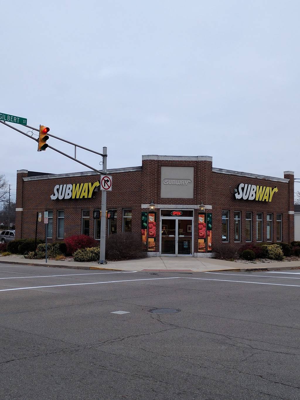 Subway | restaurant | 308 N Walnut St, Muncie, IN 47305, USA | 7652549338 OR +1 765-254-9338