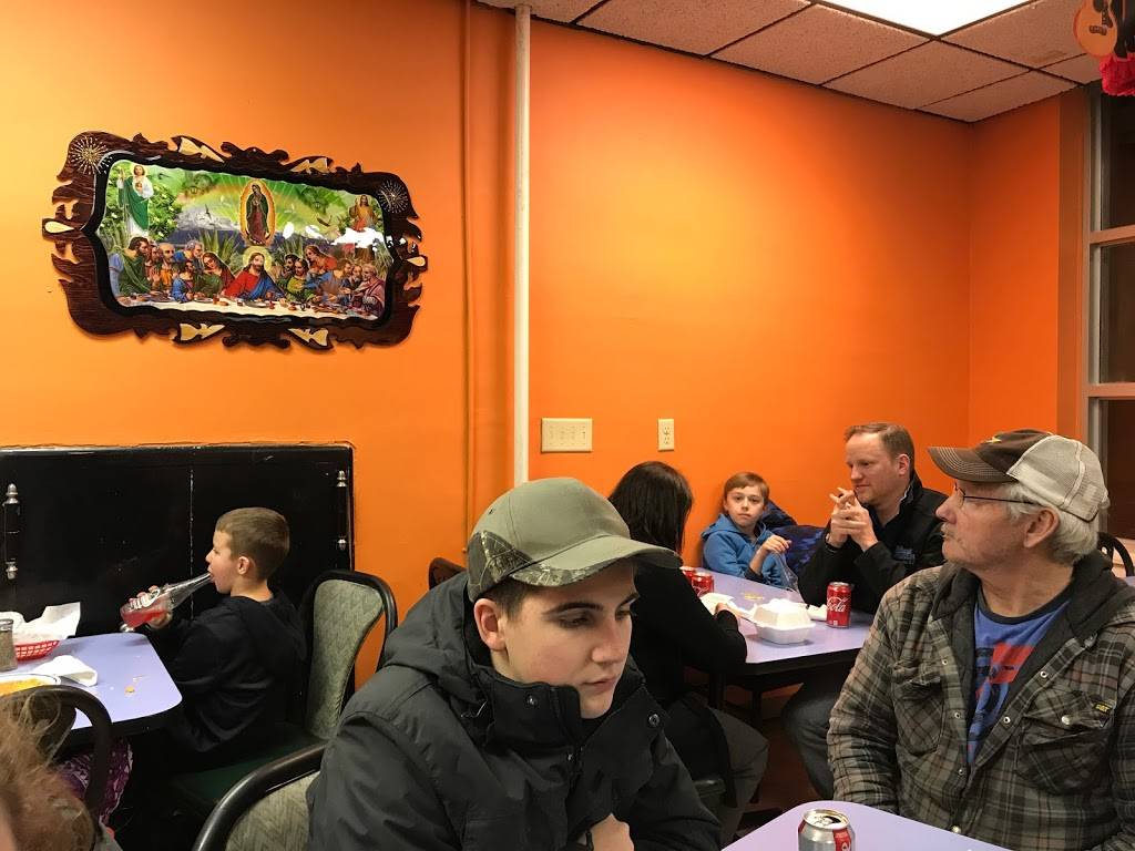 Guzman Taqueria | restaurant | 100 Spring St, Orfordville, WI 53576, USA | 6088793888 OR +1 608-879-3888