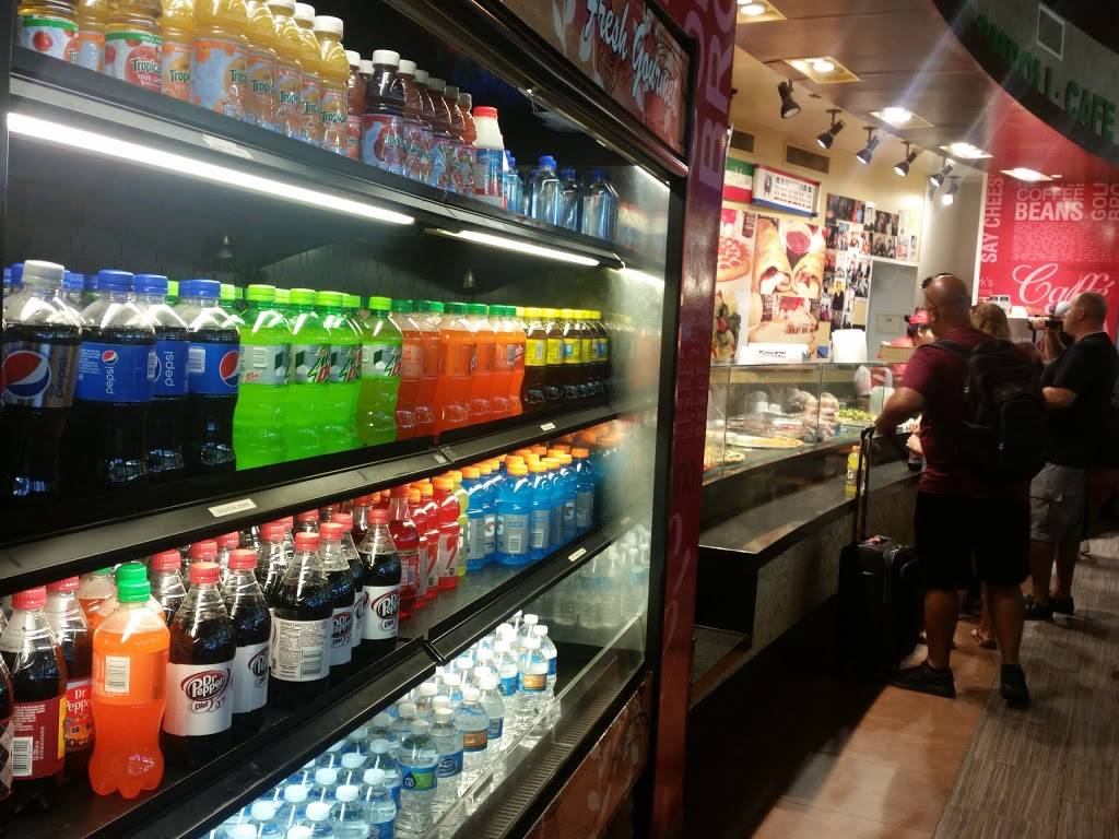 Famous Famiglia Pizzeria | restaurant | 9700 Airport Blvd # 124, San Antonio, TX 78216, USA | 2109308844 OR +1 210-930-8844