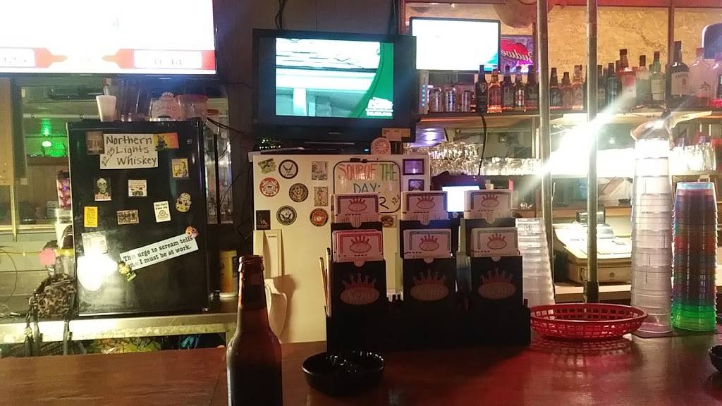 Corner Gardens Bar & Grill | restaurant | 317 Main St, Warsaw, MO 65355, USA | 6604387637 OR +1 660-438-7637