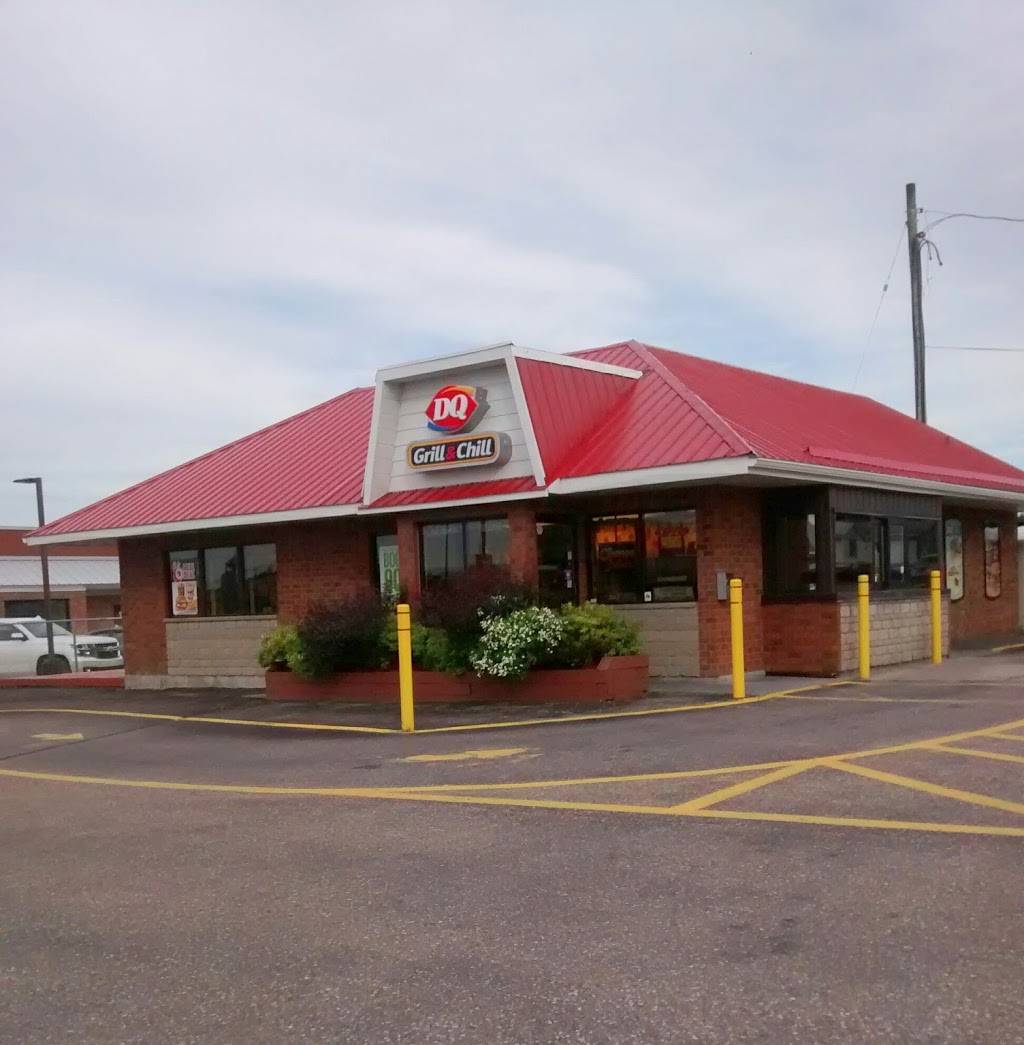 Dairy Queen | restaurant | 401 OBrien Rd, Renfrew, ON K7V 3Z3, Canada | 6134323065 OR +1 613-432-3065