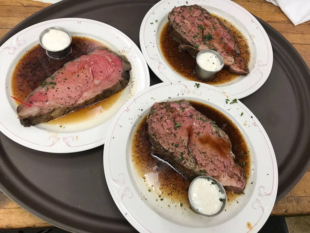 Michaels Restaurant | restaurant | 415 Broadway, Highland, IL 62249, USA | 6186548678 OR +1 618-654-8678