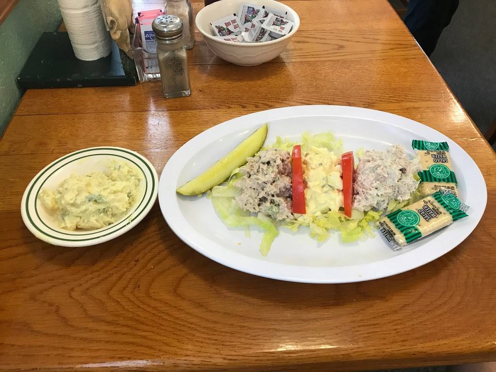 Farmhouse Restaurant | restaurant | 11077 SE 57th Ct, Belleview, FL 34420, USA | 3523077100 OR +1 352-307-7100