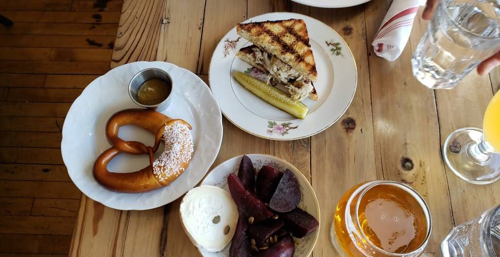 East Ender | restaurant | 47 Middle St, Portland, ME 04101, USA | 2078797669 OR +1 207-879-7669