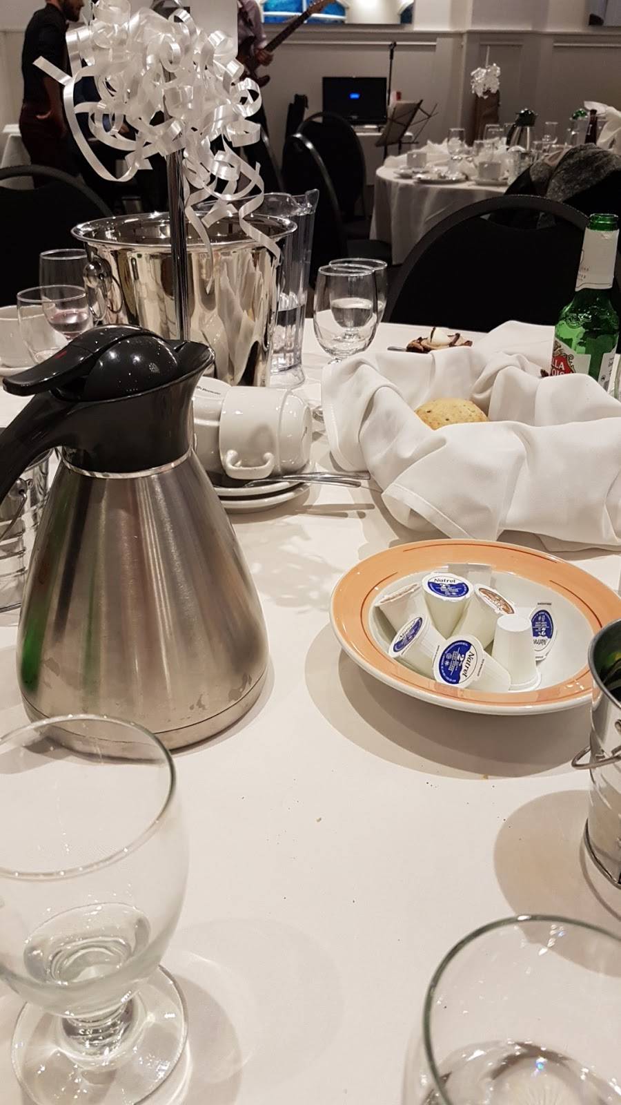 Greek House Restaurant | restaurant | 13081 Boul Gouin O, Pierrefonds, QC H8Z 1X1, Canada | 5146246161 OR +1 514-624-6161