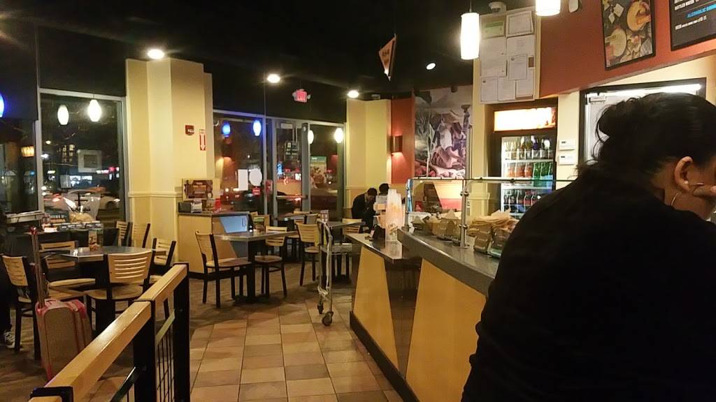 QDOBA Mexican Eats | restaurant | 523 Fellsway, Medford, MA 02155, USA | 3396749010 OR +1 339-674-9010