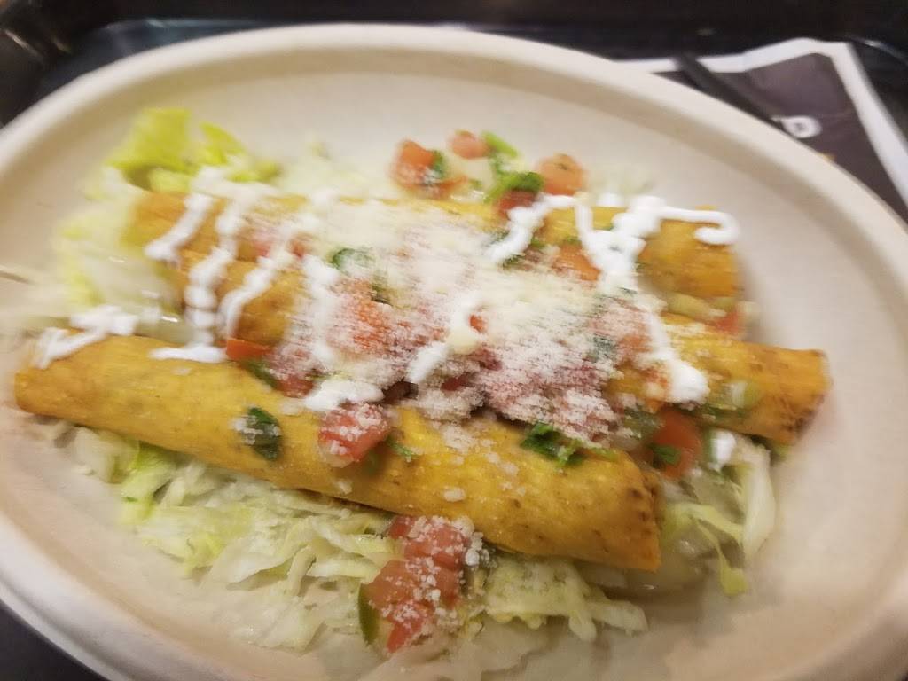 Carls Jr. | restaurant | 2343 E Bell Rd, Phoenix, AZ 85022, USA | 6024829869 OR +1 602-482-9869