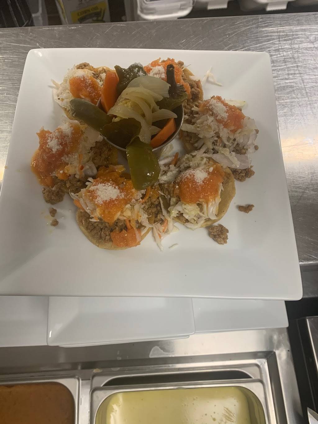 Estefanis Restaurant | restaurant | 106 Union St, Lynn, MA 01902, USA | 7818421441 OR +1 781-842-1441