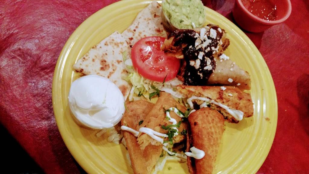 La Fuente Restaurant | restaurant | 4571, 9155 W Bluemound Rd, Milwaukee, WI 53226, USA | 4147719900 OR +1 414-771-9900