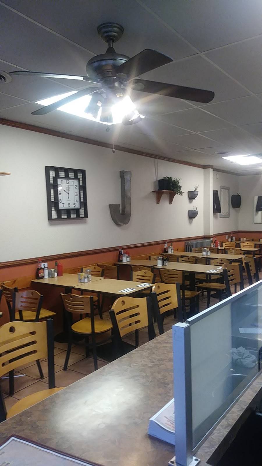 Jimmys | restaurant | 926 Chester Pike #1413, Sharon Hill, PA 19079, USA | 6104612819 OR +1 610-461-2819